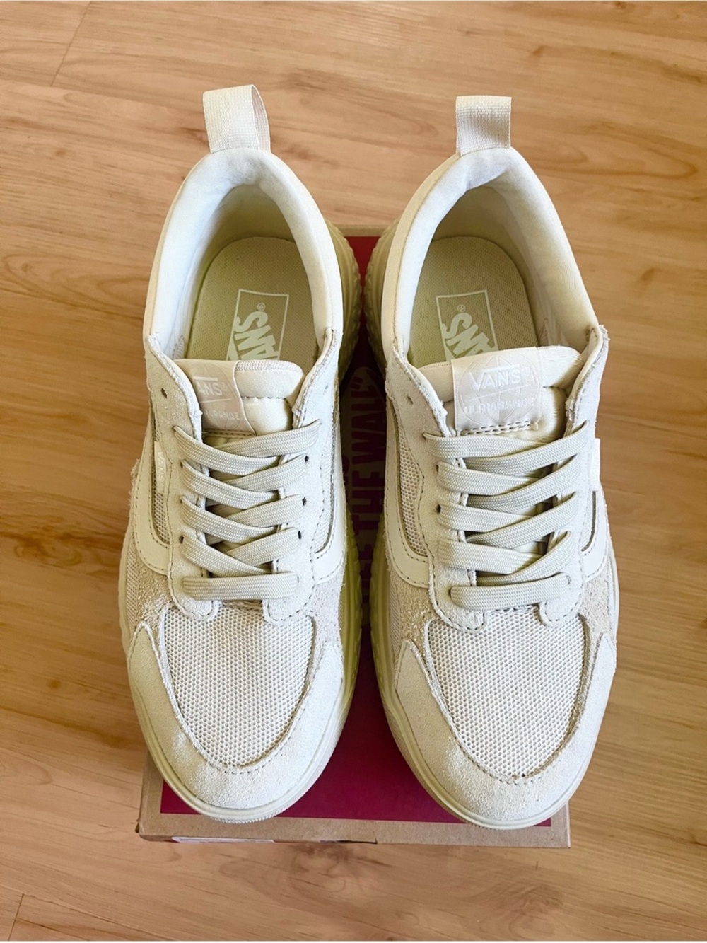 Vans UltraRange Neo VR3 Shoe
Women 8.5 US - Picture 6 of 8